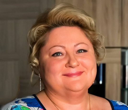 Юлия Сулес