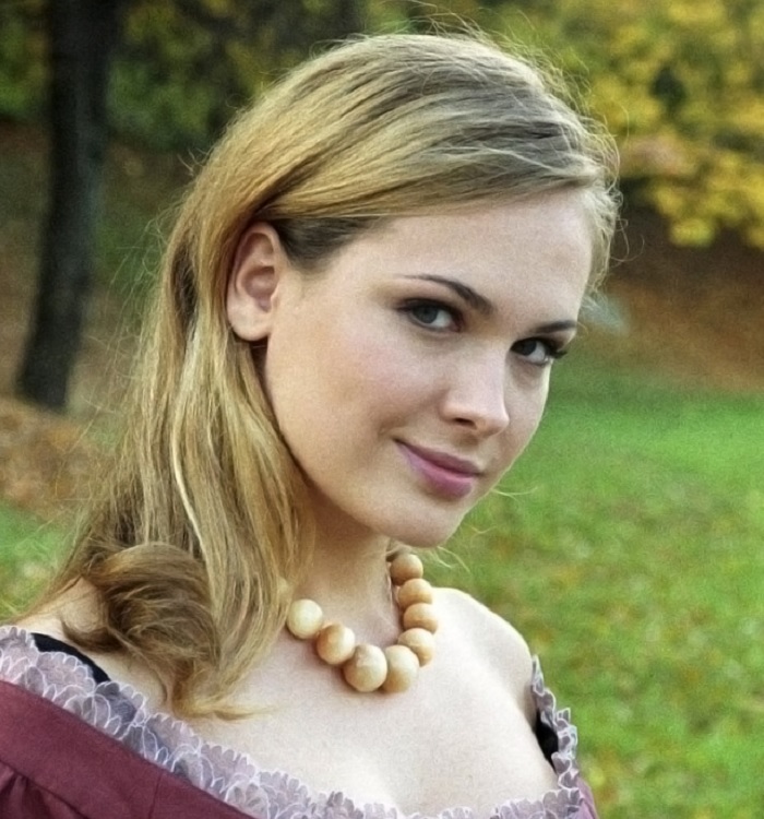 Анна Горшкова: Как топ-модель стала известной актрисой, сыгравшая "Бедную Настю"