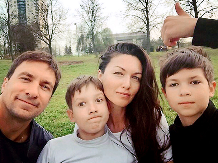 Юлия Такшина показала, как выросли двое сыновей от актера Григория Антипенко