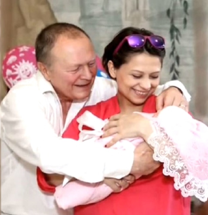 Борису Галкину было 69 лет, когда 4-я жена родила ему единственного ребенка, которого он ждал всю жизнь.