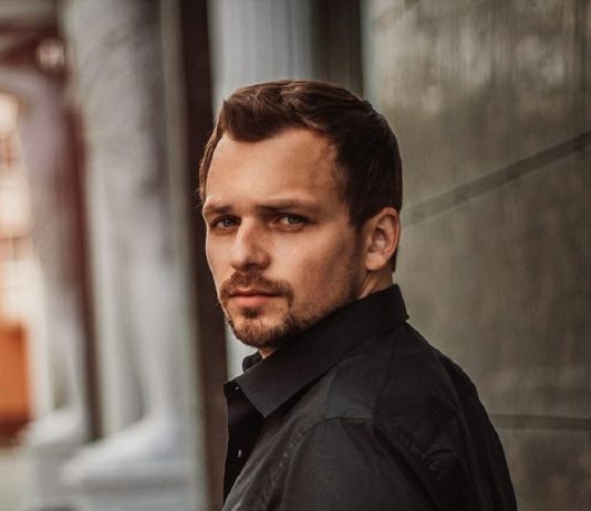 Алексей Янин