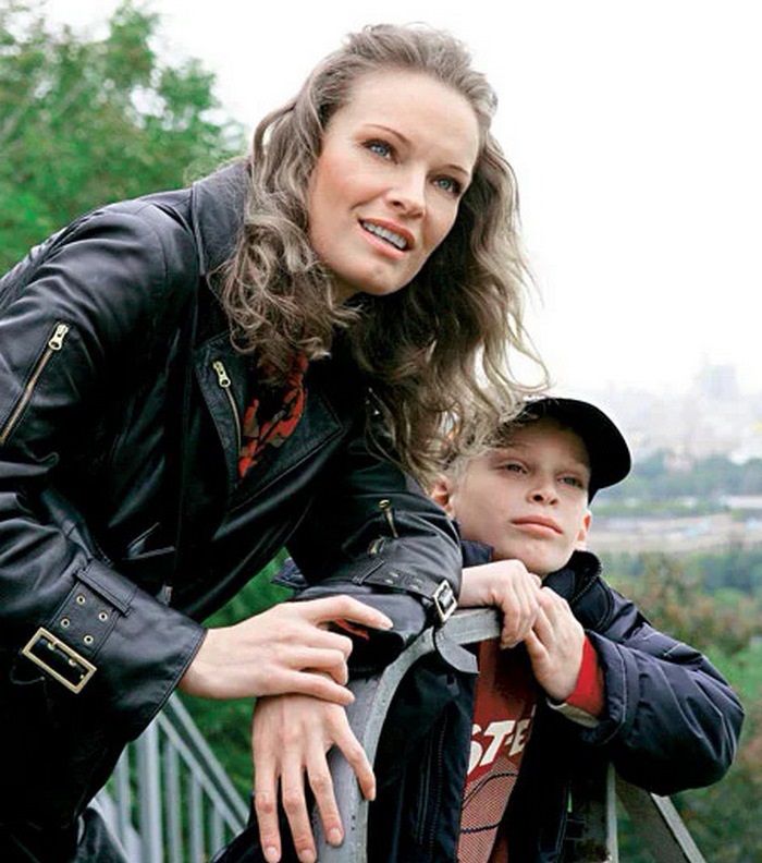 Ольга Копосова с ребенком