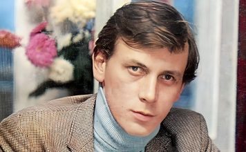 Евгений Карельских