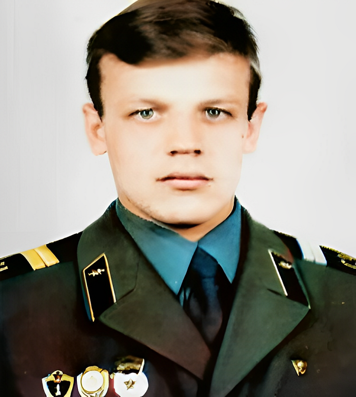Миша Егоров военный
