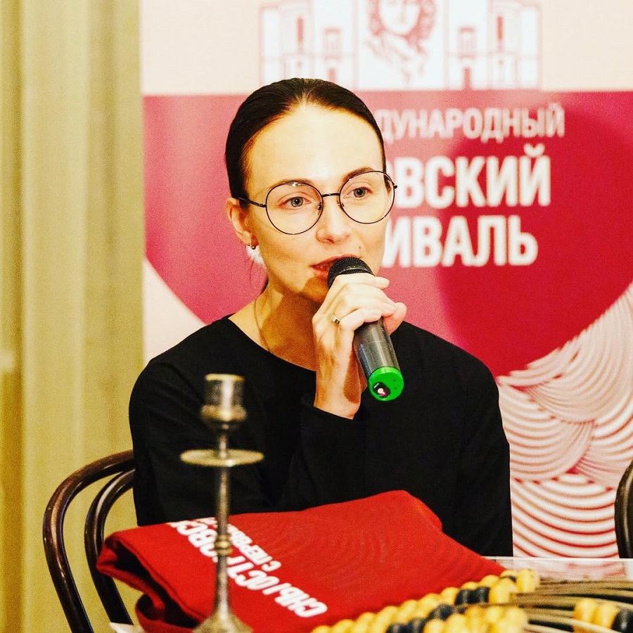 Ее подозревали в тайных отношениях с Безруковым. Никогда не простила измену. Как сейчас живет Анна Снаткина, её муж и дочка?