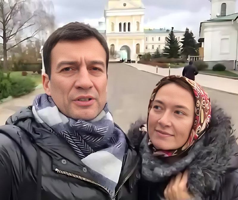 18 лет вместе, секретная свадьба и рождение сына в 51 год. История любви Андрея Чернышова и Марии Добржинской