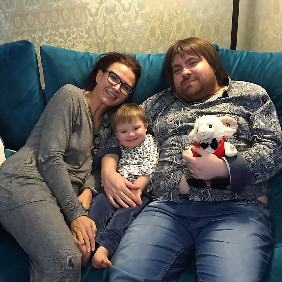 У бывшего мужа Бледанс 5 лет назад родилась дочь: Как сейчас выглядит Вера и что стало с режиссером Александром Семиным