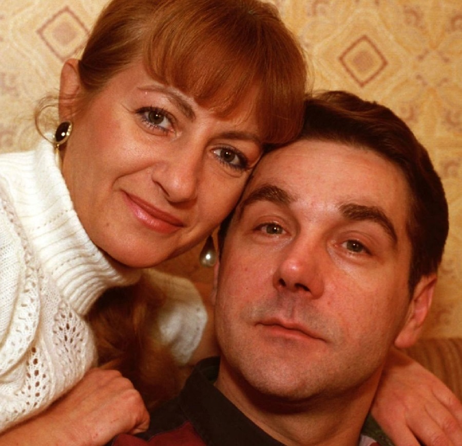 84-летняя жена не узнает его после 40 лет брака. Куда пропал 67-летний Сергей Маковецкий и как сейчас живет