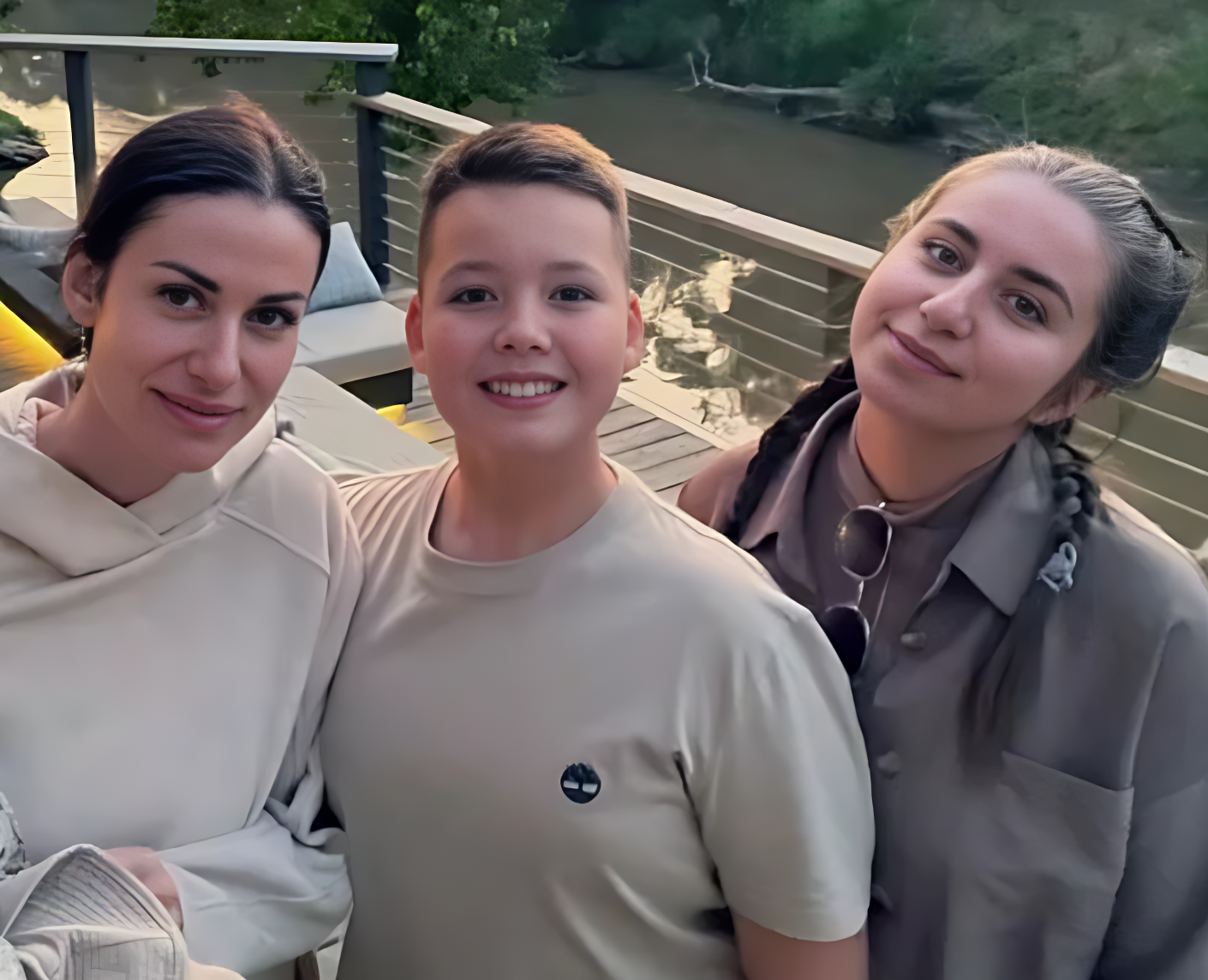 Сыну Анны Ковальчук и миллионера Олега Капустина уже 15 лет. Как выглядит Добрыня, который не любит публичности