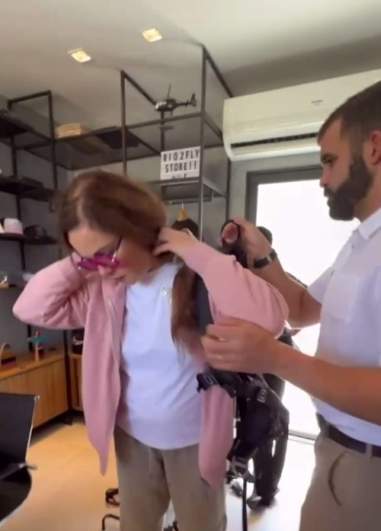 Залысина, упругий бюст и два зарубежных паспорта: неожиданные и пикантные факты о Екатерине Андреевой — самой известной телеведущей России