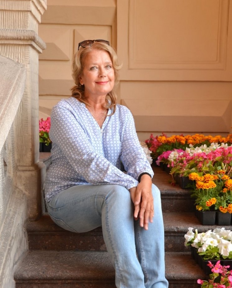 Жизнь со 104-летней мамой в уютной и душевной квартире. Как сейчас живет Ирина Алферова