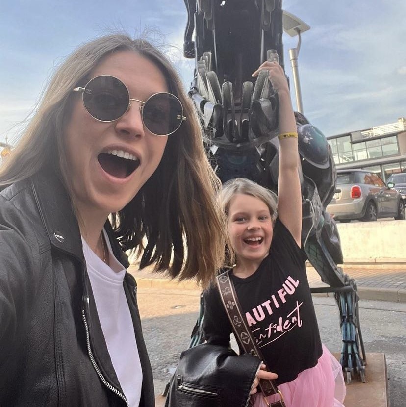 10 лет и вся в маму-красавицу: Как сейчас выглядит Александры Никифоровой и режиссера Евгения Семенова