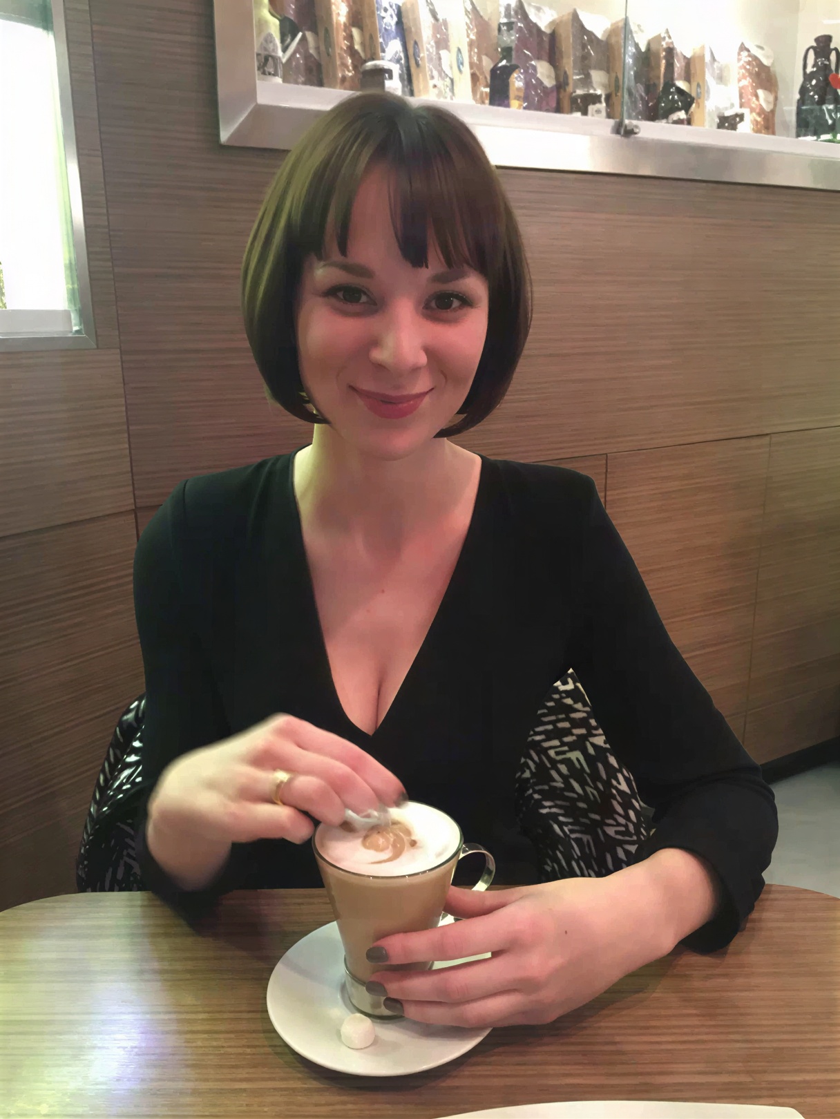 Похожа на маму, отец плакал на свадьбе. Родная дочь Сергея Жигунова от Веры Новиковой. Что о ней известно?