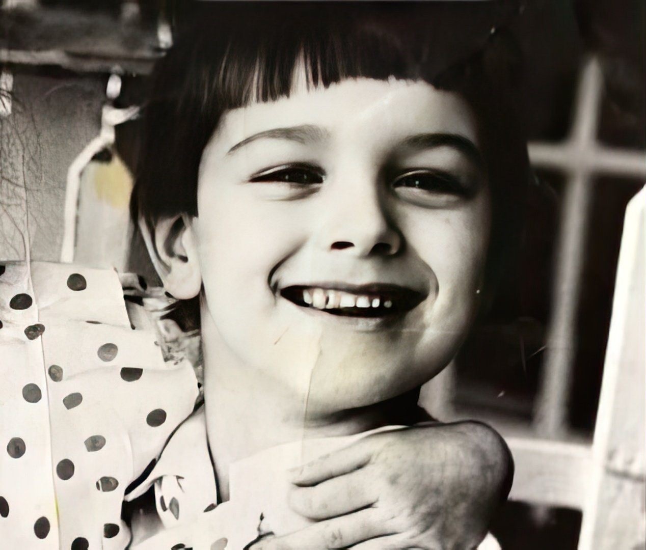 Считает Россию своим домом. Куда пропал Стас Бондаренко и как складывается его личная жизнь? Как выглядят жена и дети актера