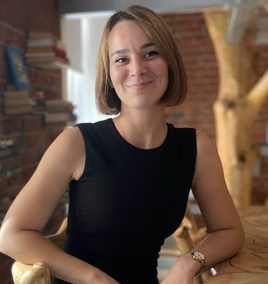 Похожа на маму, отец плакал на свадьбе. Родная дочь Сергея Жигунова от Веры Новиковой. Что о ней известно?