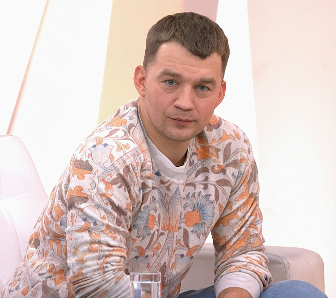 Потерял первенца, женился на девушке с экзотической внешностью: Как сегодня живет актер Алексей Демидов и его две дочери