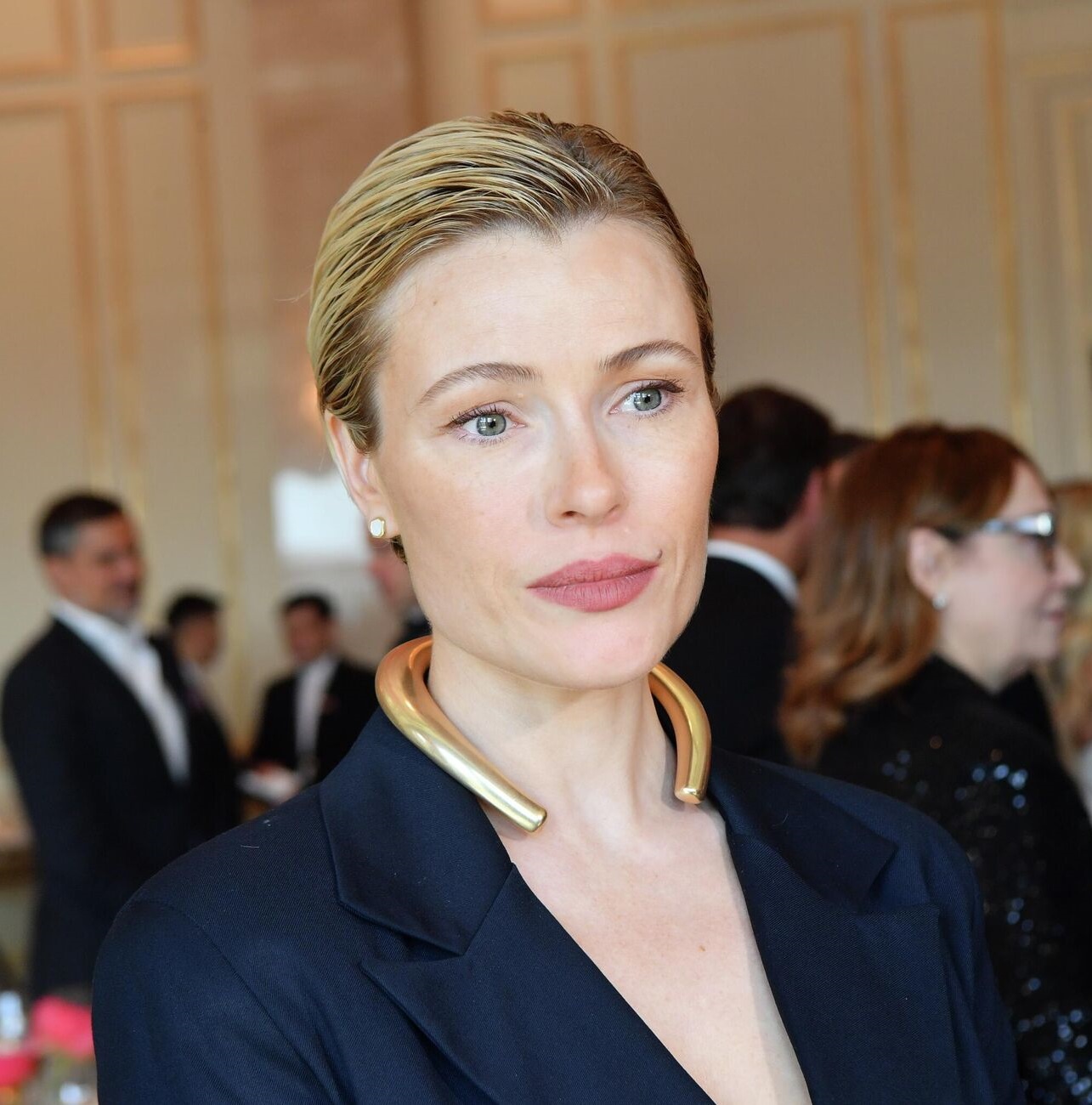 40 лет, ни мужа, ни детей. Почему не сложилась личная жизнь "нашей Шэрон Стоун" Виктории Масловой