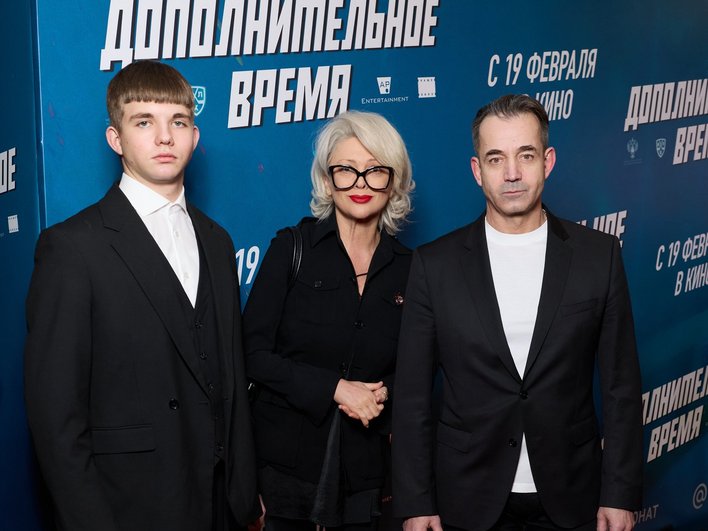 Редкое появление Дмитрия Певцова и Ольги Дроздовой с взрослым сыном-красавцем: почему пара вызвала волну критики