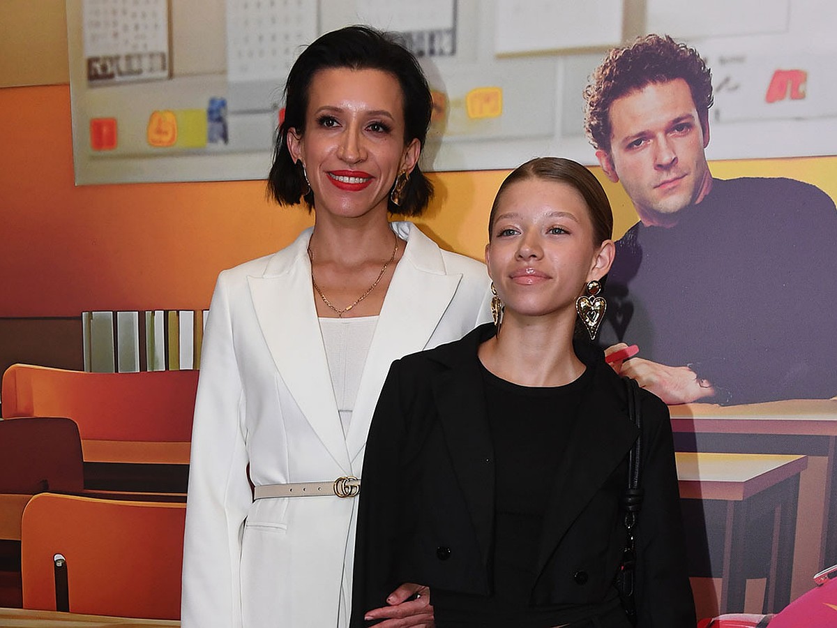 Старшей дочке Елены Борщёвой уже исполнилось 19 лет. Копия мамы. Как сейчас выглядит Марта Юшкевич