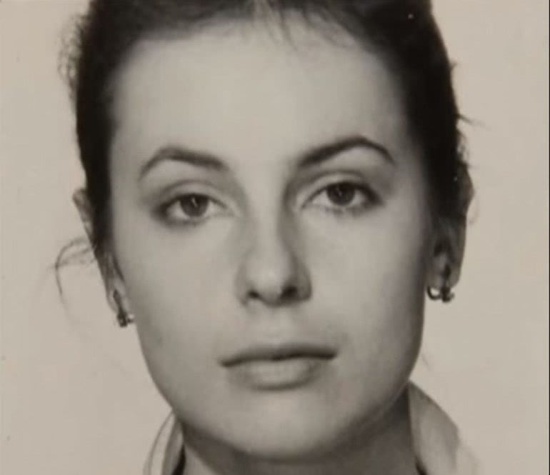 Лариса Долина - её сестра, а дочь стала известной актрисой. Ирина Апексимова и её жизнь в США