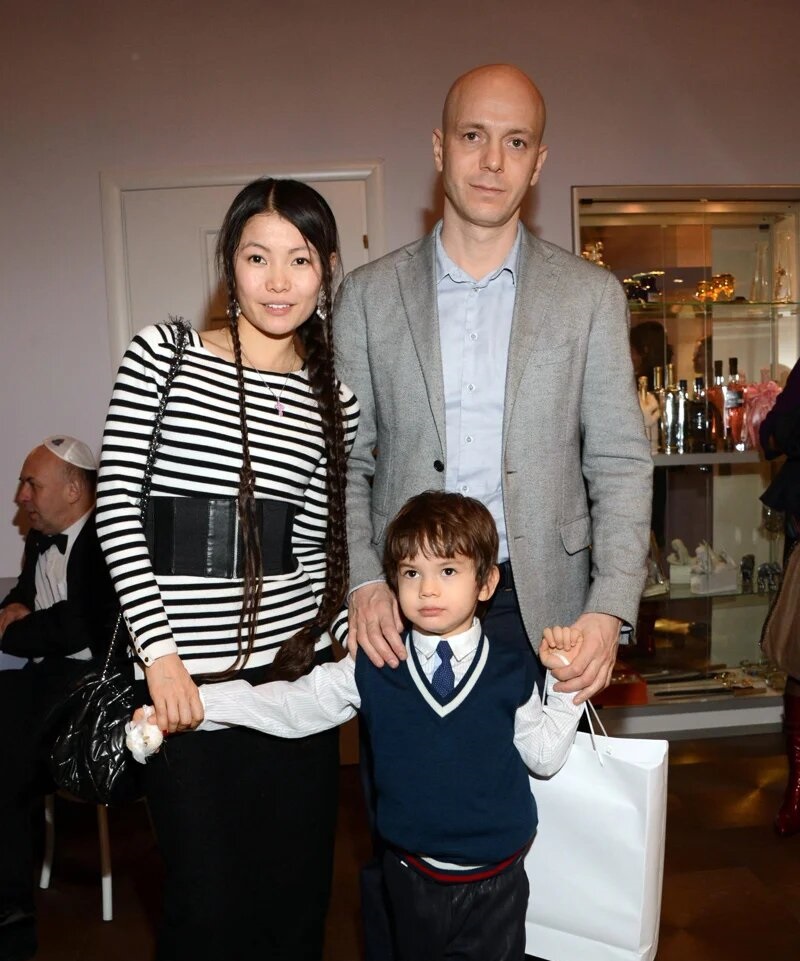 Дочь родила четверых, а сын женился на азиатке и отказался от наследства. Как сейчас живут наследники Иосифа Кобзона и их семьи