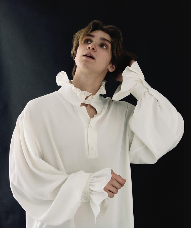 Статному красавцу уже 22 года. Как сейчас выглядит сын Олеси Железняк от актера Спартака Сумченко