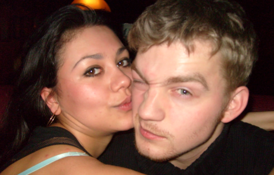 Потерял первенца, женился на девушке с экзотической внешностью: Как сегодня живет актер Алексей Демидов и его две дочери