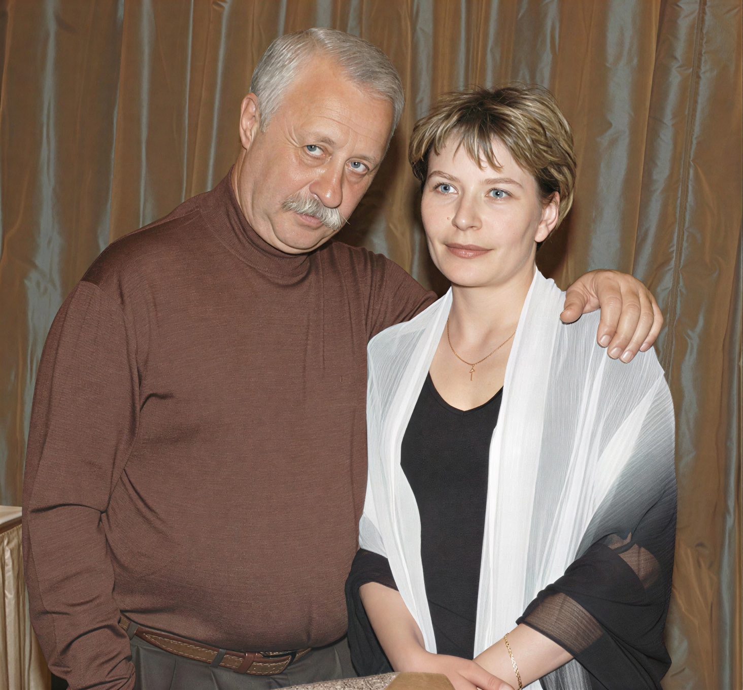 Жена живёт отдельно, дети отказались от фамилии: Семейные перипетии 80-летнего Леонида Якубовича