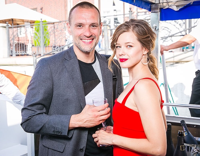 Уже 13 лет и одно лицо с мамой. Как сейчас выглядит сын Екатерины Шпицы и каскадера Константина Адаева