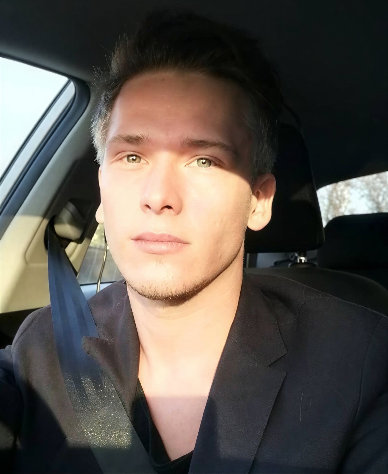 Екатерина Васильева не приняла его как внука. Стал настоящим красавцем. Как сегодня выглядит сын Елены Кориковой