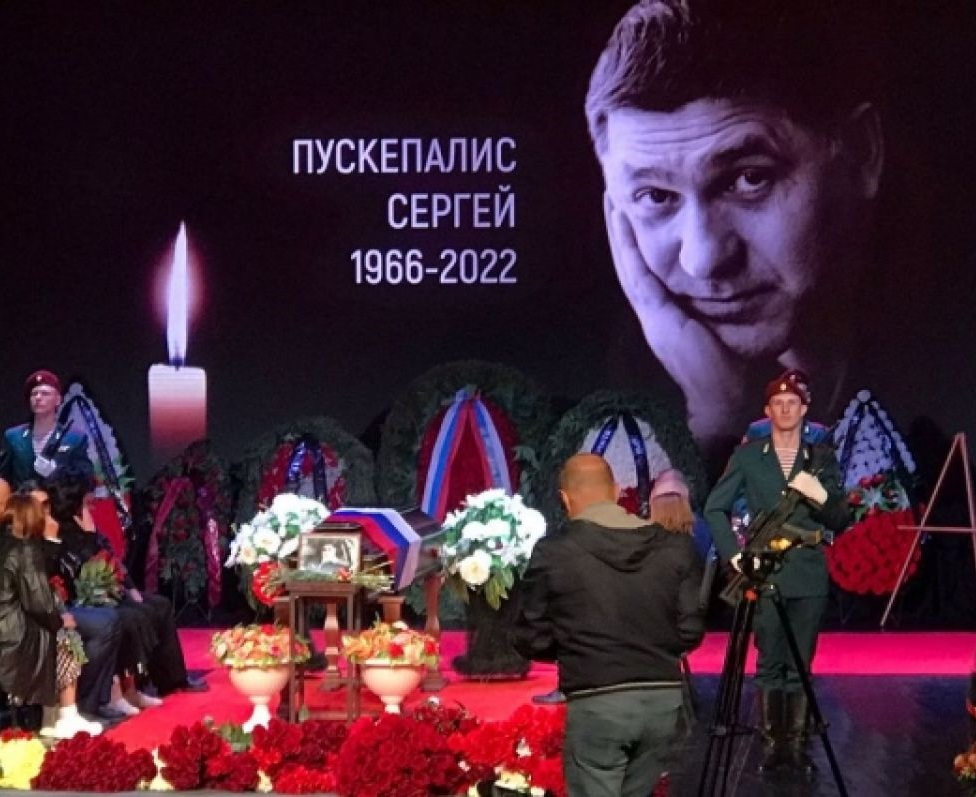 Сын Сергея Пускепалиса вырос его копией и стал знаменитым актером. Как сегодня живёт Глеб Пускепалис