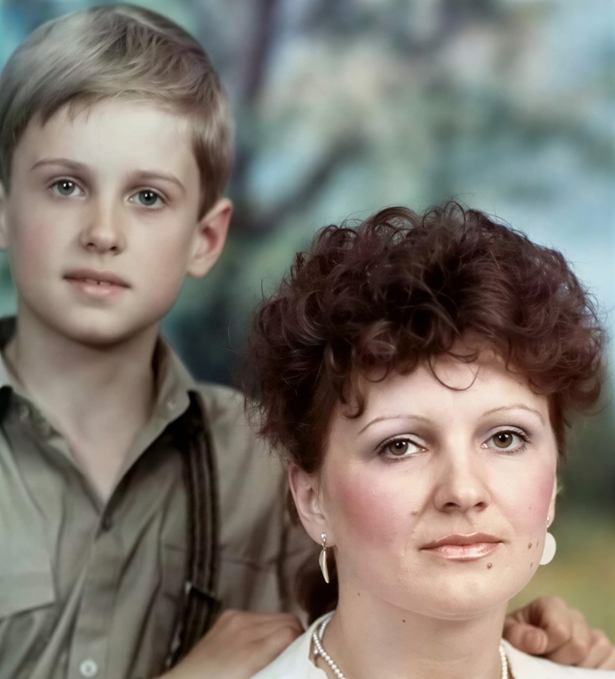 Жена-красавица, пятеро сыновей и дочь с редким именем. Как сегодня живет актер «Тайны следствия» Алексей Комашко