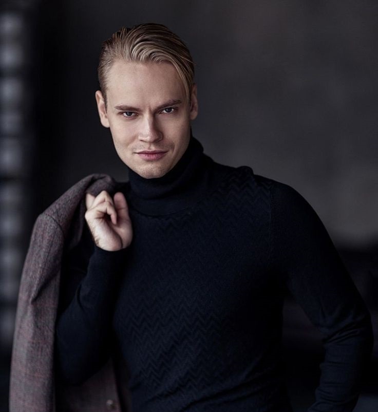 12 лет и уже красавица: Как сегодня выглядит дочь SHAMANа и учительницы Марины Рощупкиной