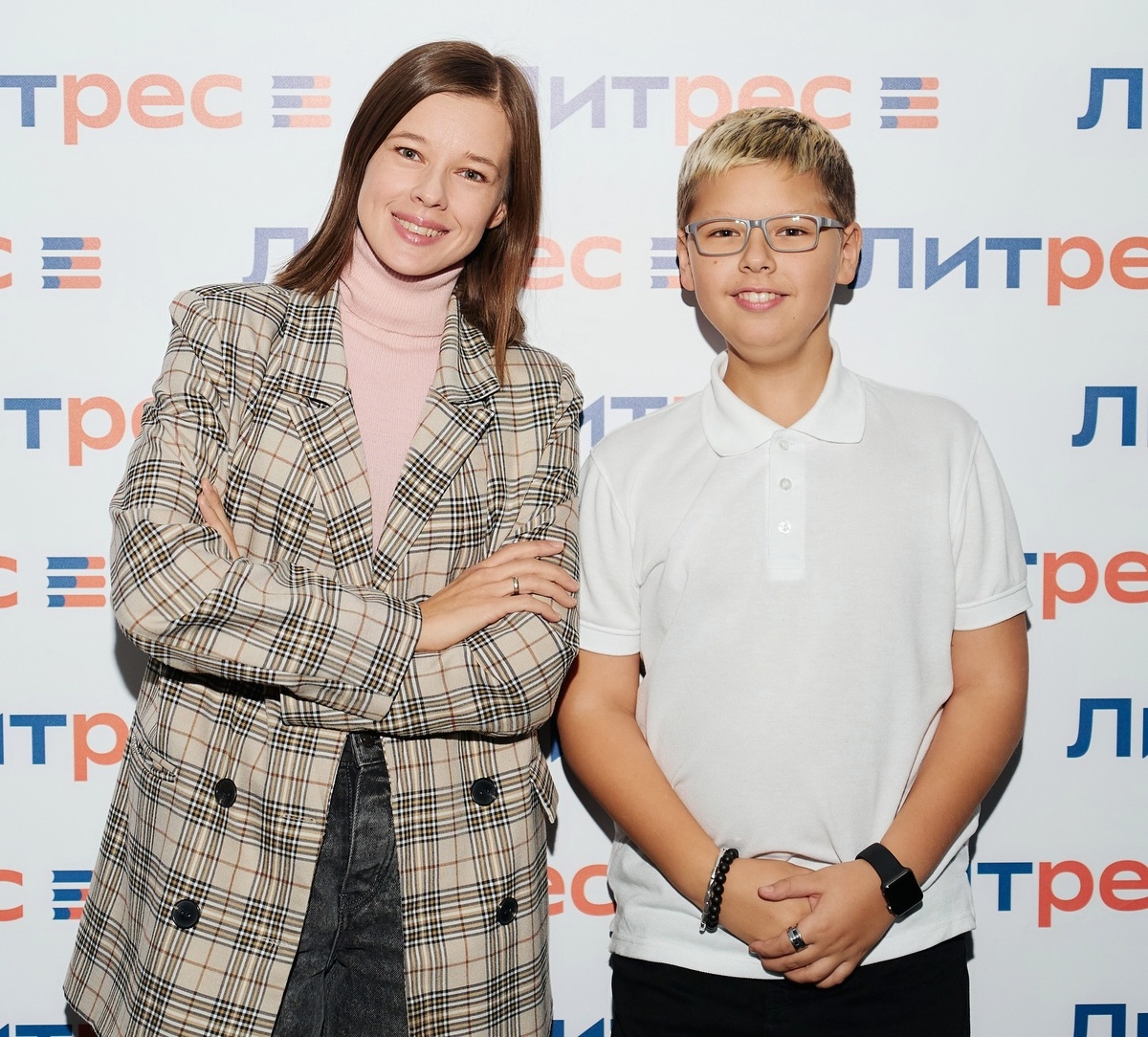 Уже 13 лет и одно лицо с мамой. Как сейчас выглядит сын Екатерины Шпицы и каскадера Константина Адаева