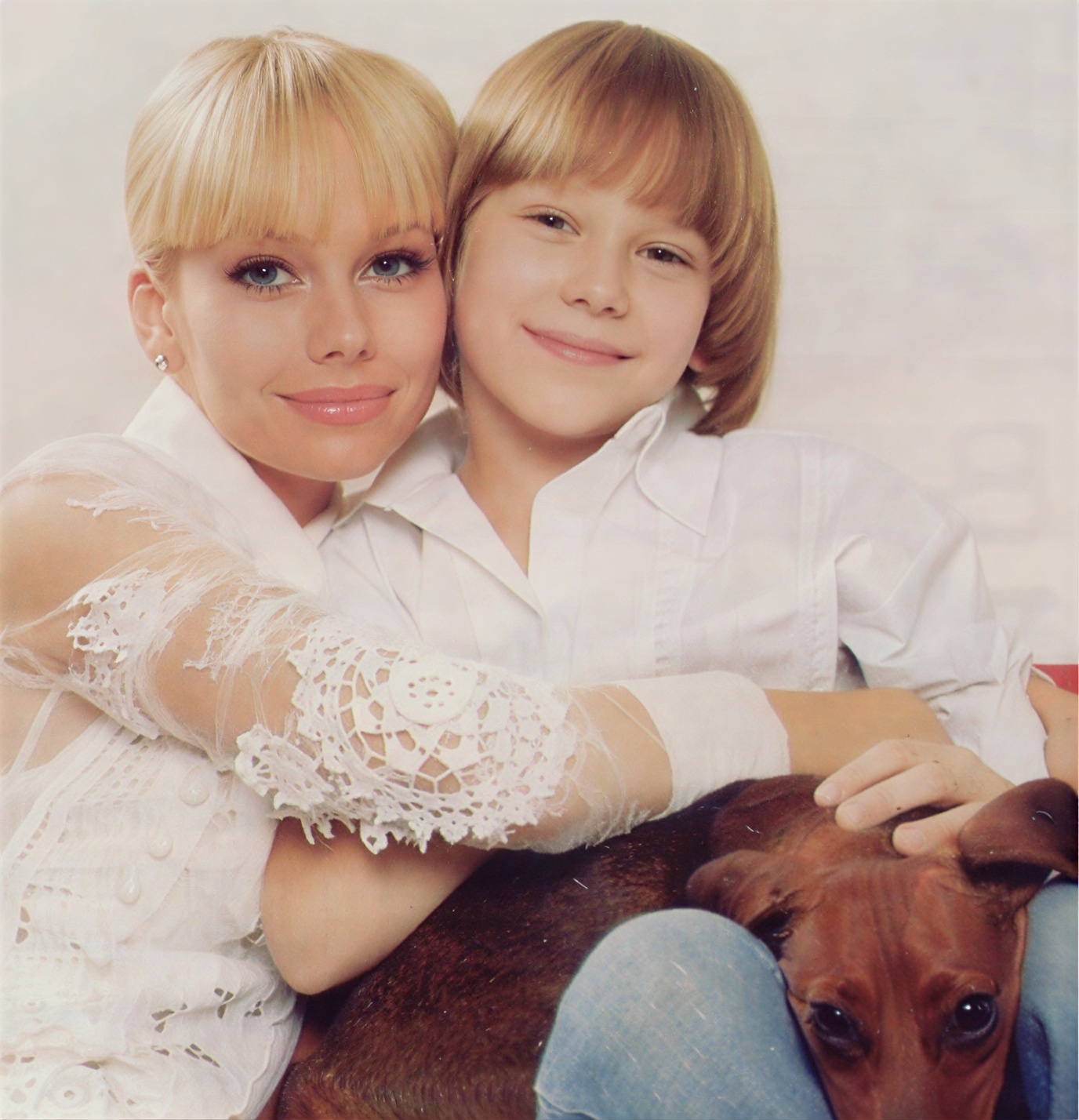 Екатерина Васильева не приняла его как внука. Стал настоящим красавцем. Как сегодня выглядит сын Елены Кориковой