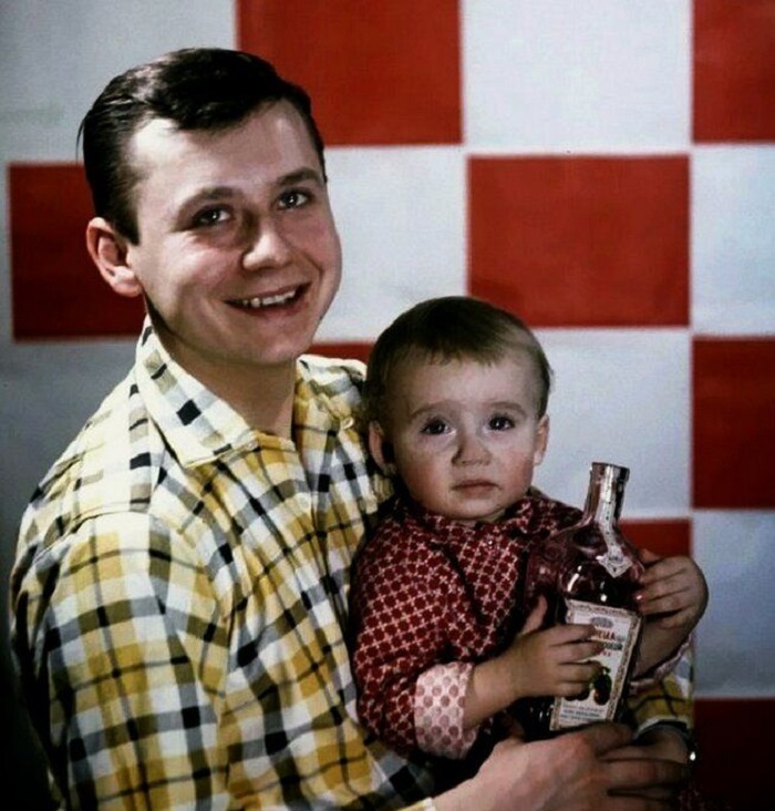 Уже 34 года, уехал жить в Лондон. Каким стал сын Антона Табакова от актрисы Екатерины Семеновой