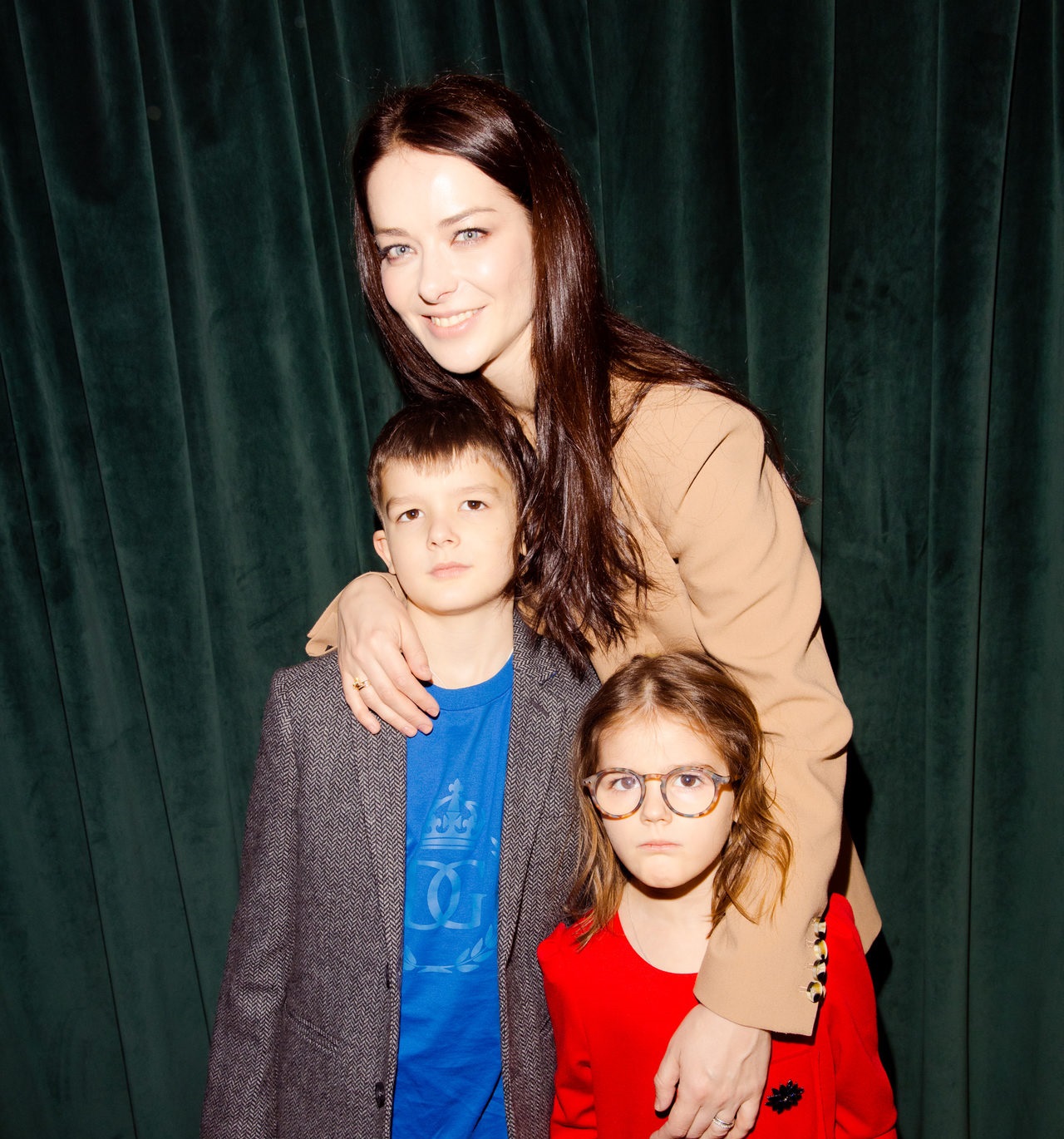 Родились в Америке и имеют гражданство США : Как выглядят дети актрисы Марины Александровой от продюсера