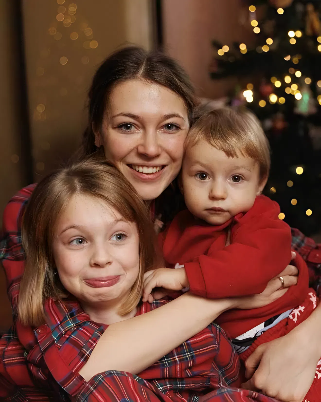 Роман с турком разрушил брак, двое замечательных детей. Как сейчас живет Александра Никифорова и ее семья