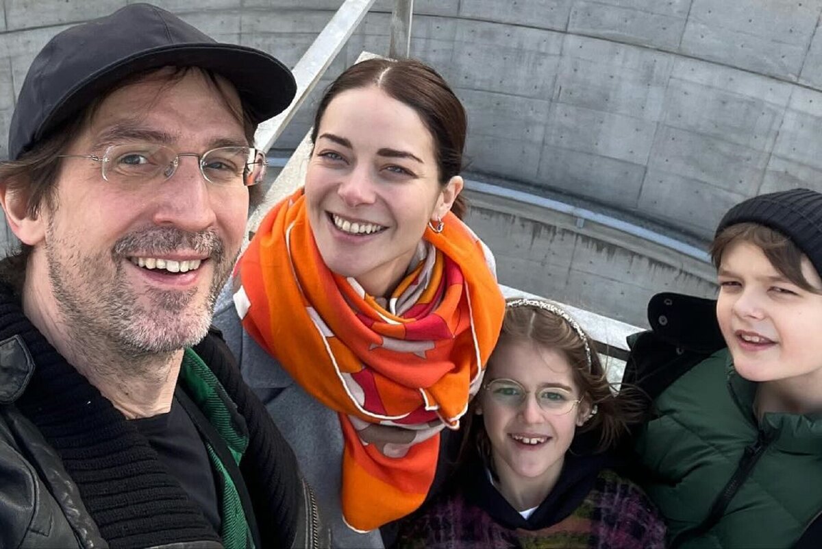 Родились в Америке и имеют гражданство США : Как выглядят дети актрисы Марины Александровой от продюсера