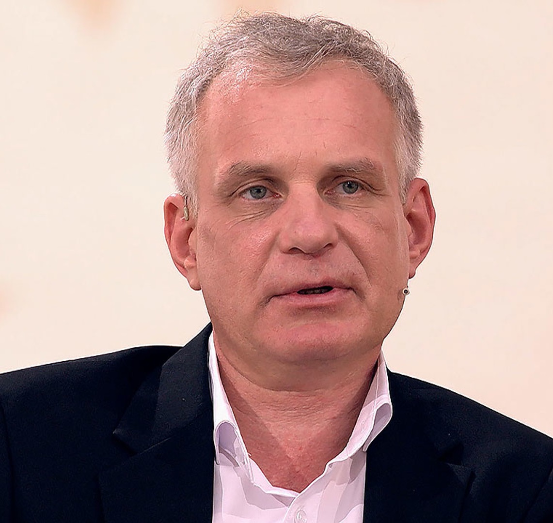 Жена-миллионерша, служба в десанте и дети с редкими именами: Как сегодня живет Игорь Филиппов