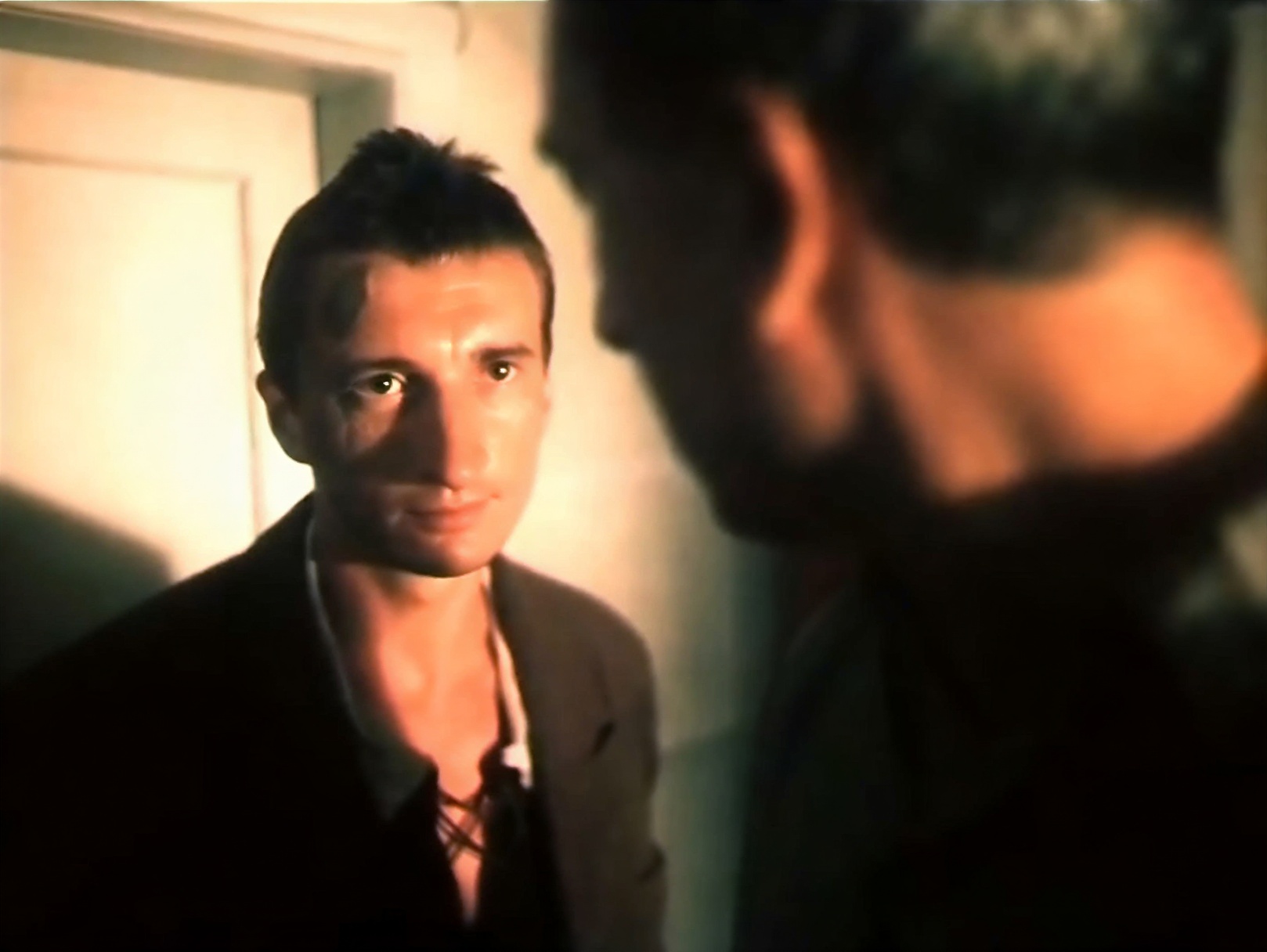 Служил в стройбате, 45 лет в браке с одной женщиной, сын - знаменитая модель. Как сегодня живет Александр Лыков