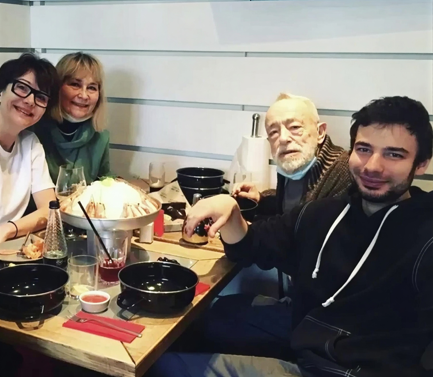 Уже 34 года, уехал жить в Лондон. Каким стал сын Антона Табакова от актрисы Екатерины Семеновой