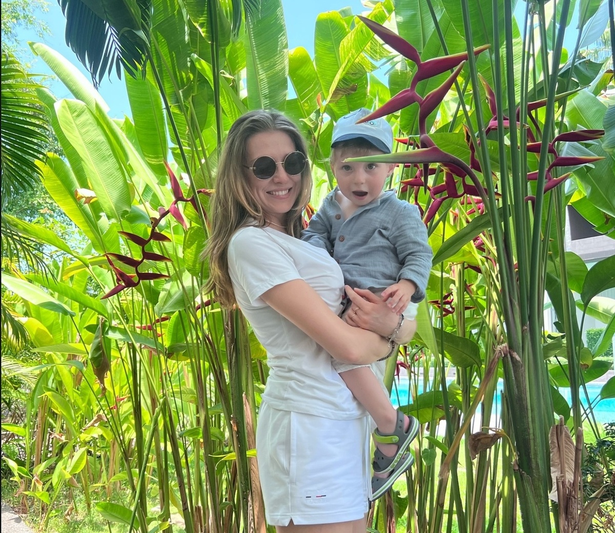 Роман с турком разрушил брак, двое замечательных детей. Как сейчас живет Александра Никифорова и ее семья