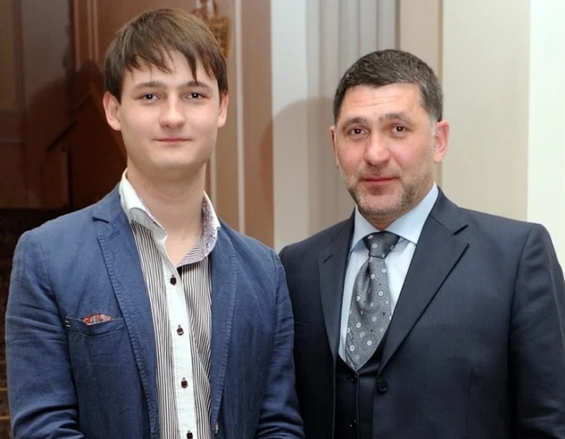 Сын Сергея Пускепалиса вырос его копией и стал знаменитым актером. Как сегодня живёт Глеб Пускепалис