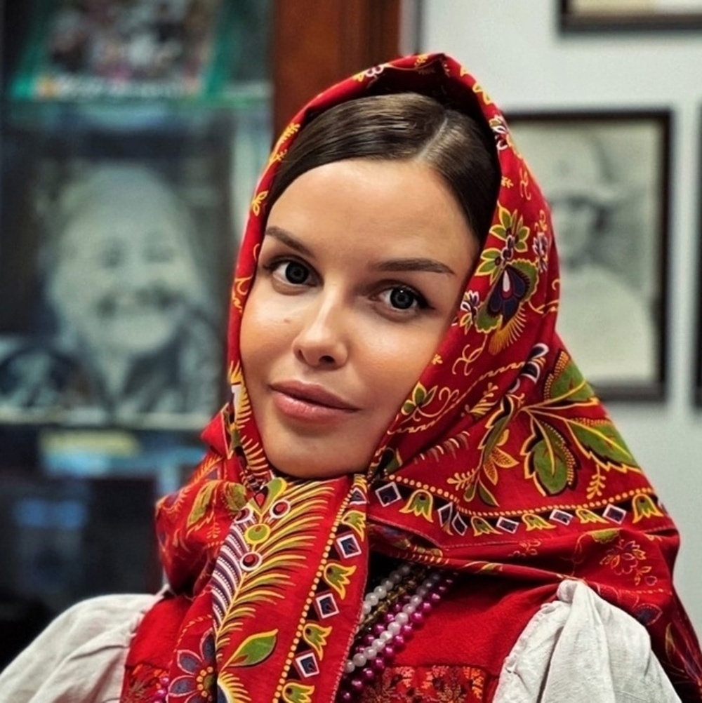 Песня "Матушка", дочка от красавца - мужа и конкуренция с Shaman. Как живет певица Татьяна Куртукова
