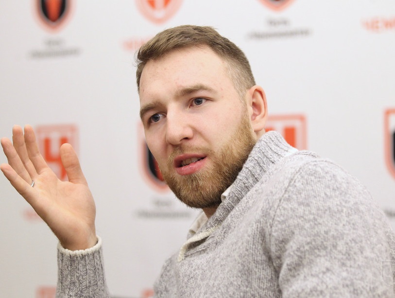Мама-бизнесвумен и отец-полковник. Как выглядят и живут родители Камилы Валиевой
