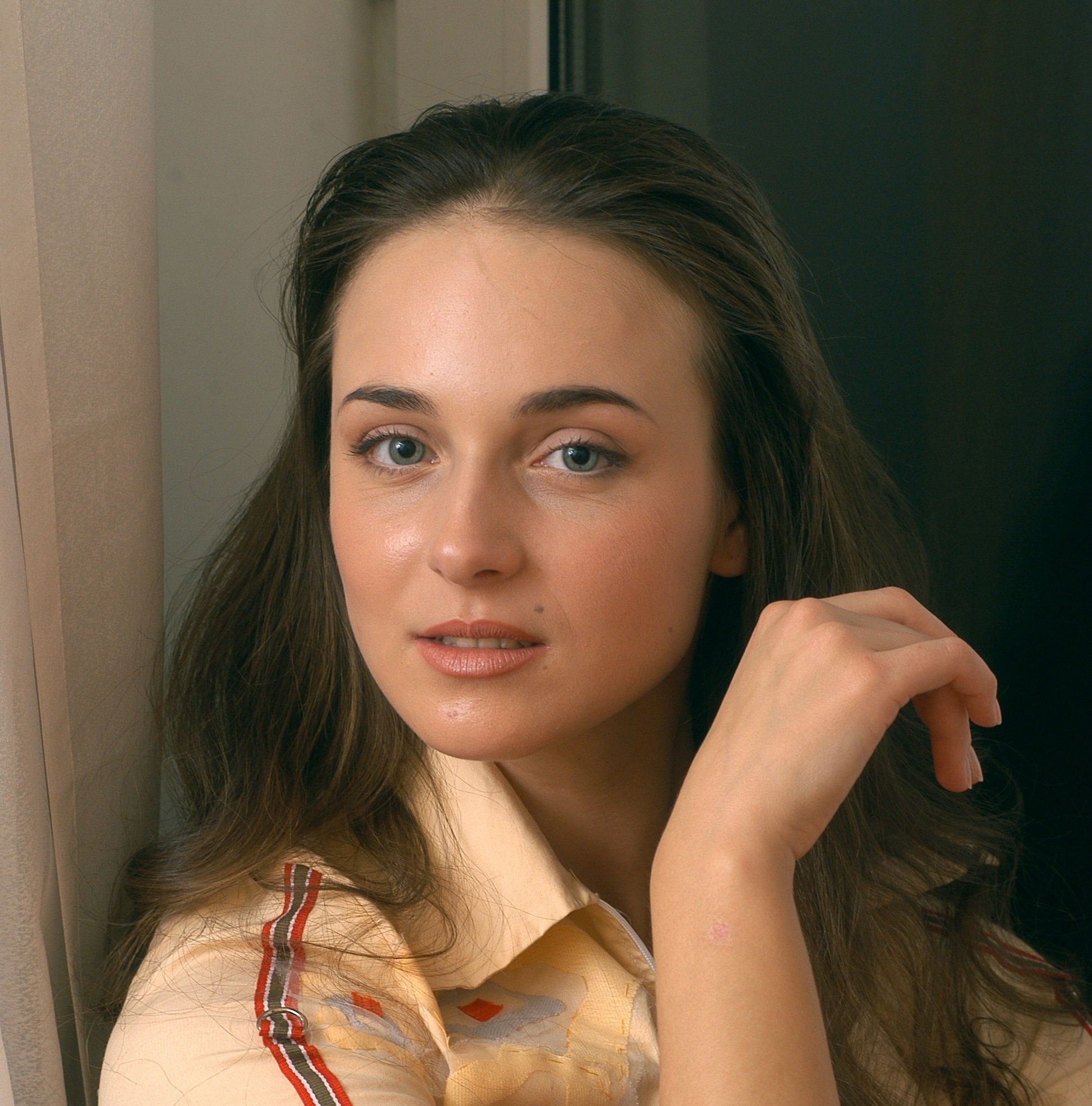 Голубоглазая красавица, мамина копия. Как выглядит 13-летняя дочка Анны Снаткиной и Виктора Васильева