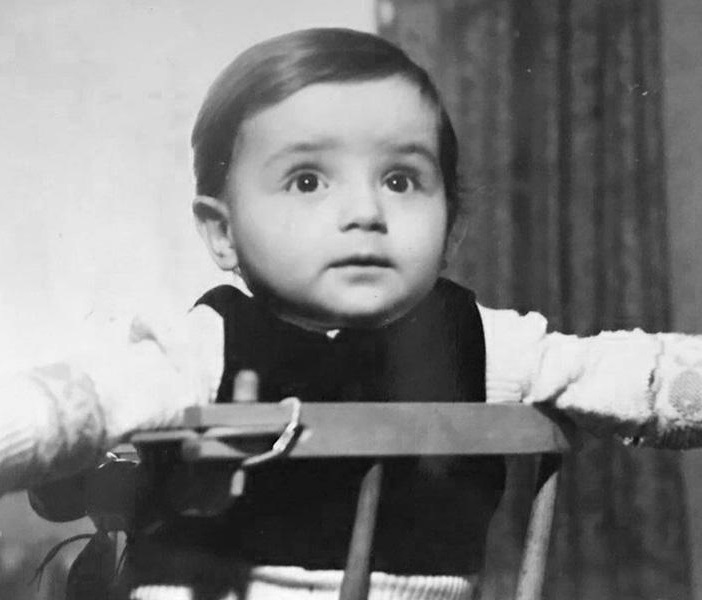 Тайно женился на популярной актрисе, искал отца через «Жди меня». Как живет актер Марк Богатырёв и его красавец сын