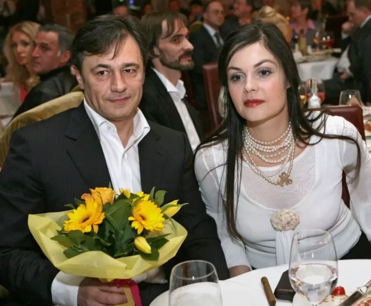 Родила дочь в 18 лет, выглядят как две сестры - красотки. 40-летняя дочь Екатерины Андреевой — Наталья