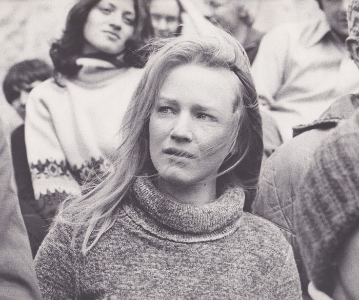 Потеряла сына, побрилась налысо и осталась одна. Тяжелая судьба актрисы Натальи Егоровой